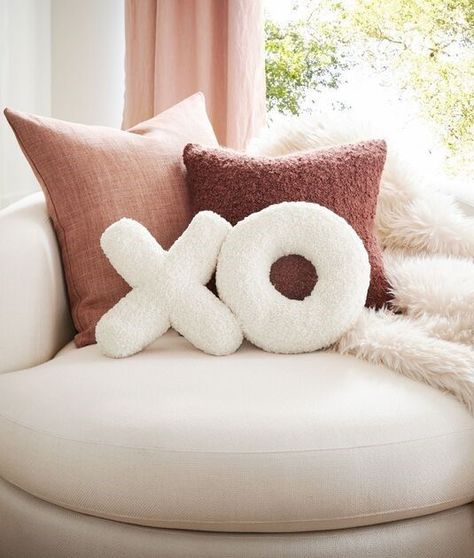 Spruce up your space this Valentine's Day with the best decor finds. Elevate your February 14th with charming pieces from Sur La Table, Pottery Barn, and Etsy. Cuddle up with this adorable two-letter pillow set, crafted with cozy faux fur. Xo Pillow, Bedroom Decor White, Funky Pillows, Galentines Day Ideas, Valentine Poster, Valentine Table Decorations, Letter Pillows, Love Pillow, Pillow Bedroom