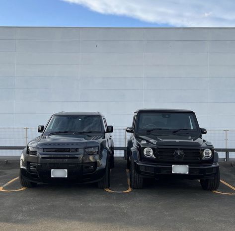 Black G Wagon, Defender Suv, Blacked Out Cars, Range Rover Black, Car Facts, New Defender, Classy Cars, G Wagon, Classic Cars Vintage