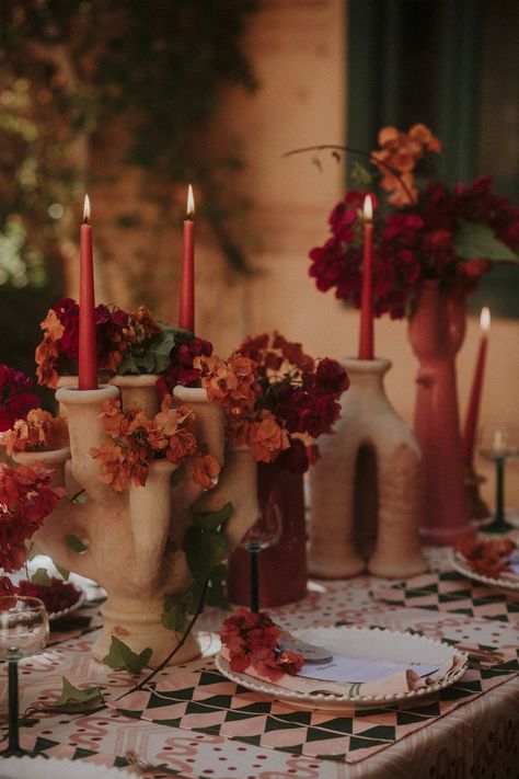 Marrakech Wedding Decor, Spanish Tablescape, Spanish Wedding Decor, Morocco Flowers, Oaxacan Wedding, Orange Themed Wedding, Stockholm Wedding, Marrakesh Wedding, Spanish Vibes