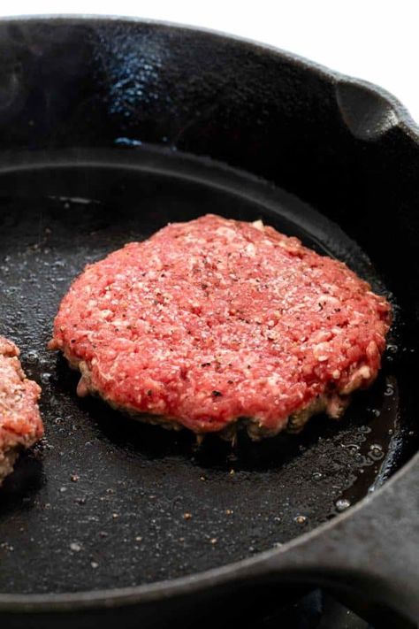 Easy Beef Burger Recipes, Burgers On Skillet, Best Stove Top Burgers, Stove Top Burgers Recipes, Burger Recipes Beef Stove, Hamburger Recipes Stove Top, How To Cook A Burger On The Stove, Making Burgers From Ground Beef, Burger Recipes On Stove