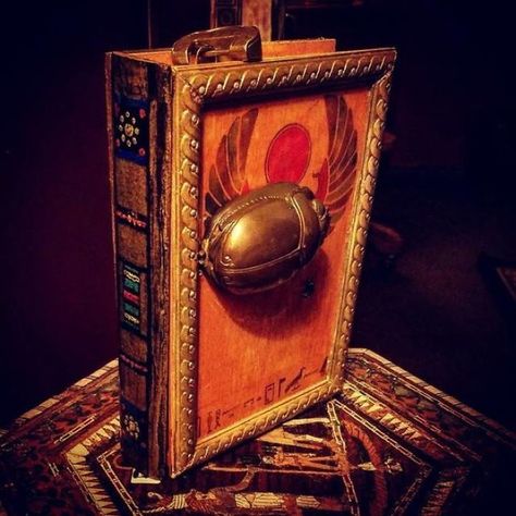 I Made This Egyptian Style Escape Room Puzzle Box And So Can You Puzzle Box Plans, Escape Box, Escape Room Diy, Wood Puzzle Box, Puzzle Boxes, Escape Room Puzzles, Diy Puzzle, Wooden Tool Boxes, Diy Puzzles