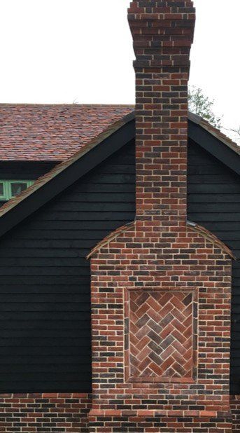 Beautiful exterior of a lovely brick chimney on this traditional style self-build home. Scandia-Hus (@scandiahus) | Twitter Chimney On Front Of House, Chimney Brick Ideas, Brick Chimney Exterior, Exterior Chimney Ideas, Exterior Chimney, Scandia Hus, Chimney Ideas, Chimney Fireplace, Chimney Design