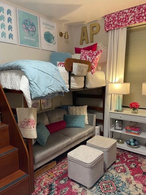 Uga Dorm, College Dorm Room Inspiration, Dorm Inspiration, College Dorm Room Decor, Dorm Room Designs, Dorm Room Ideas, Dorm Room Organization, Dorm Room Inspiration, Dorm Life