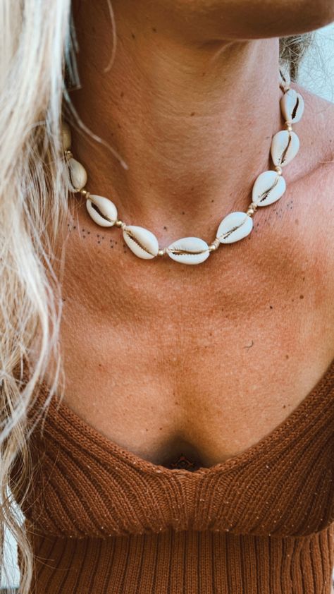 Cowrie Shell Necklace Diy, Shell Necklace Diy, Cowrie Shell Necklace, Cowrie Shells, Necklace Diy, Cowrie Shell, Shell Necklace, Shell Necklaces, Diy Necklace