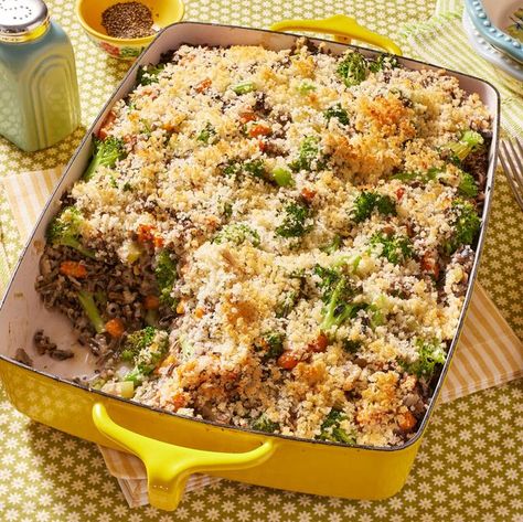 Broccoli Wild Rice Casserole, Thanksgiving Menus, Casserole Thanksgiving, Creamy Casserole, Wild Rice Casserole, Christmas Side, Vegetarian Christmas, Christmas Sides, Christmas Dinners