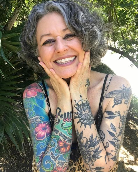 A 58-Year-Old Woman With Tattoos Has Been Criticized for “Dressing Up Like a Teenager” and Now She Tells Us Her Story / Bright Side Grey Hair And Tattoos, Older Woman Art, Older Women With Tattoos, Old Women With Tattoos, Woman With Tattoos, Beautiful Aged Women, What Others Think, Beautiful Gray Hair, Pretty Tattoos For Women