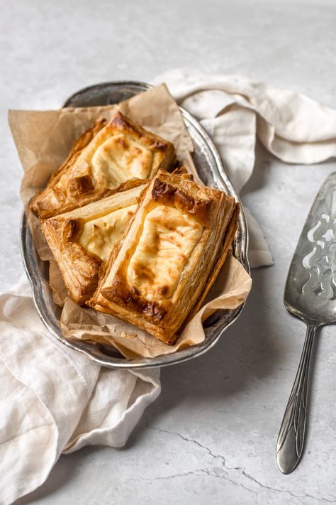 copycat starbucks cheese danishes at home in a serving platter Neufchatel Cheese Recipes, Starbucks Cheese Danish Recipe, Starbucks Pastries, Starbucks Cheese Danish, Cheese Danish Recipe, Neufchatel Cheese, Sweet Cheese, Danish Recipe, Cheese Puff Pastry