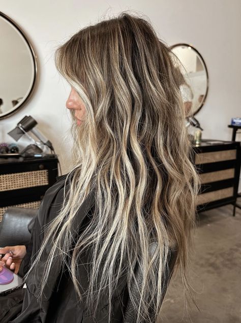 Baylage Hair, Blonde Hair With Roots, Fall Blonde Hair, Guest Hair, Cool Blonde Hair, Dirty Blonde Hair, Hair Done, Blonde Hair Inspiration, Balayage Hair Blonde