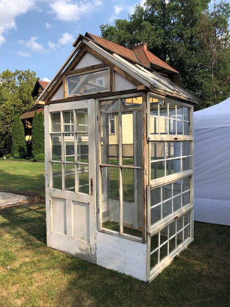 Greenhouse Out Of Old Doors, Simple Greenhouse, Window Greenhouse, Mini Serre, Diy Greenhouse Plans, Outdoor Greenhouse, Greenhouse Shed, Build A Greenhouse, Greenhouse Interiors