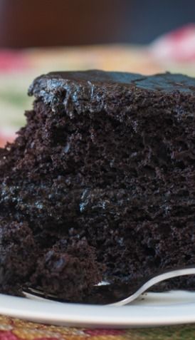 Nanny's Black Midnight Cake Recipe ~ delicious... a dark, chocolate layer cake with a rich dark chocolate frosting. It’s perfectly sweet and super moist and light, and if you are a chocolate lover – this is the cake for you! Midnight Cake, Dark Chocolate Frosting, Dark Chocolate Cake, Dark Chocolate Cakes, Chocolate Layer Cake, Cake Chocolate, Chocolate Frosting, Chocolate Cake Recipe, Food Cakes