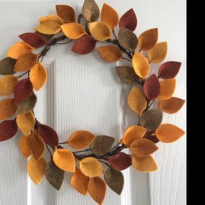 Felt Leaf Wreath, Wreath For Fall, Felt Leaf, Simple Wreath, Mary Martin, Fall Leaf Wreaths, Leaves Wreath, Etsy Decor, Colorful Wreath