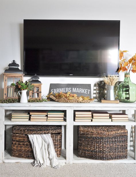 Gorgeous Fall Mantel Decor for when you don't have a mantel. See how this blogger decorates her TV Stand in place of a fireplace and mantel. Fireplace Tv Stand Decor, Decor Tv Stand, Farmhouse Tv, Tv Stand Designs, Tv Stand Decor, Diy Tv Stand, Farmhouse Tv Stand, Tv Mount, Fireplace Tv Stand