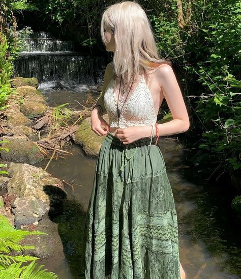 🧸BONNY BABIES🧸 (@bonnybbs) posted on Instagram • Jun 13, 2021 at 2:55pm UTC Rosie Aesthetic, Skirts Grunge, Long Skirt Aesthetic, Long Green Skirt, How To Have Style, Hippie Grunge, Long Skirt Casual, Midi Skirt Casual, Skirt Aesthetic