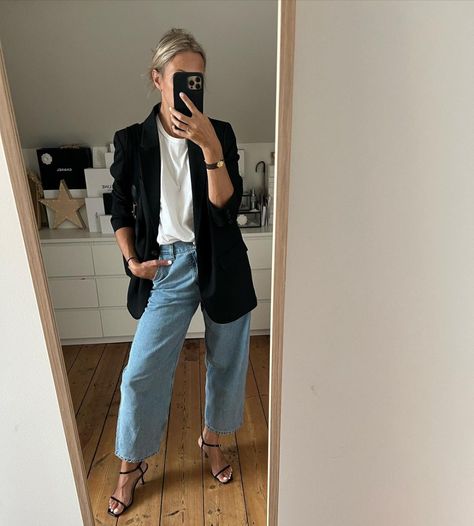 @jengishgul • Instagram photos and videos Ootd Blazer, September 2, Work Looks, Office Outfits, Off Duty, Surgery, Fashion Inspiration, Duster Coat, Ootd