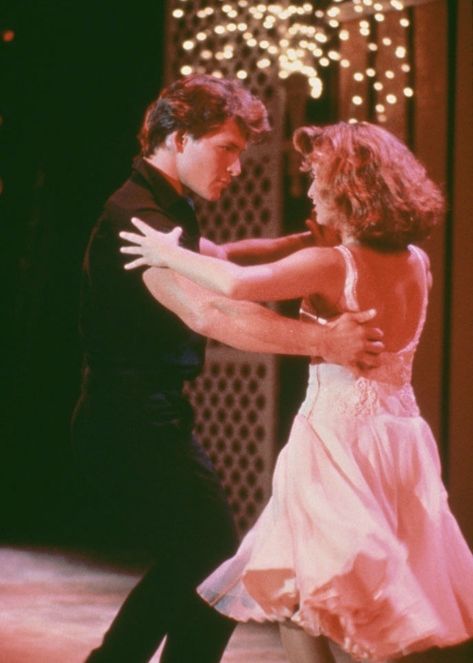 Patrick Swayze Dirty Dancing, Dirty Dancing Movie, Jennifer Grey, Bon Film, Summer Movie, Septième Art, Patrick Swayze, I Love Cinema, Dancing Aesthetic