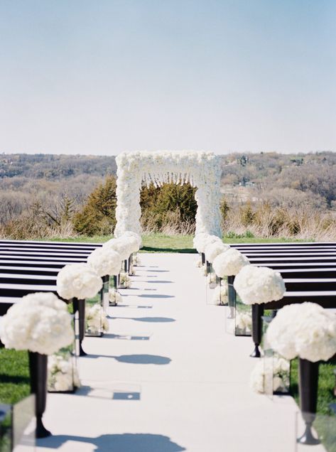 Elegant Black and White Ashton Hill Wedding ⋆ Ruffled Hollywood Regency Wedding, White Wedding Ceremony, Hill Wedding, Wedding Altars, Black And White Wedding, Black White Wedding, Wedding Aesthetic, Scenic Beauty, Dreamy Wedding