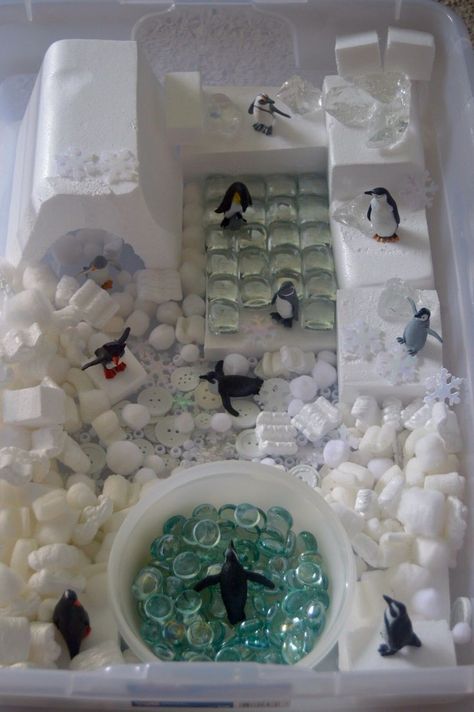 ♥ Preschooler Sensory Activities, Arctic Tuff Tray, Winter Animals Sensory Bin, Antarctica Projects For Kids, Artic Sensory Bin, Arctic Animals Sensory Bin, Polar Sensory Bin, Arctic Dramatic Play Preschool, Arctic Animal Sensory Bin