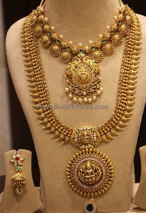 Jewelry | Gold Jewelry Fashion, Gold Necklace Designs Temple Jewellery Designs, South Indian Bridal Jewellery, Choker Jewellery, Temple Jewelry Necklace, Saree Bollywood, Gold Temple Jewellery, Antique Gold Jewelry Indian, Bridal Jewellery Design, Beautiful Gold Necklaces