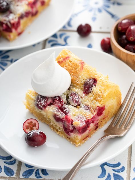 Gooey Butter Bars, Ooey Gooey Butter Cake, Cranberry Bars, Cranberry Dessert, Cranberry Bliss Bars, Gooey Butter, Cranberry Cake, Cranberry Cream Cheese, Gooey Butter Cake