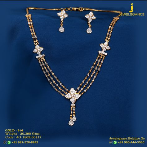 Tulsi Mala, Gold Pearl Jewelry, Black Beads Mangalsutra Design, New Gold Jewellery Designs, Fancy Jewelry Necklace, Gold Jewelry Simple Necklace, Gold Mangalsutra Designs, Beautiful Gold Necklaces, Gold Jewelry Stores