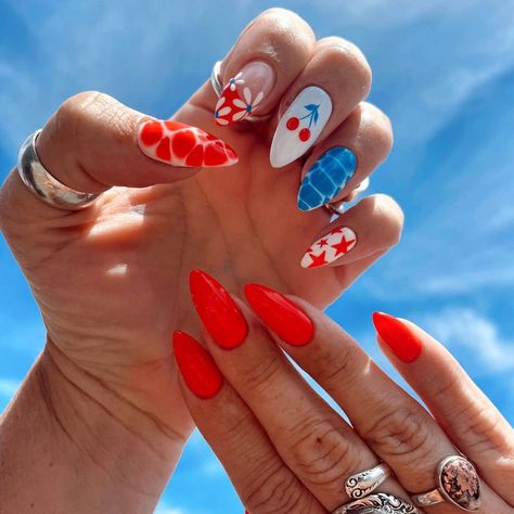 Looking for some summery inspo for your mani? Read on for over a dozen July nail art ideas that will light up your fingertips. 4th Nails, Patriotic Nails Design, Occasion Nails, Nail Design Glitter, Patriotic Nails, Watermelon Nails, Fourth Of July Nails, Tie Dye Nails, 2024 Nails