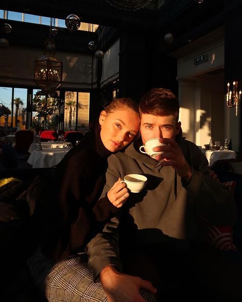 Romee Strijd (@romeestrijd) • Instagram photos and videos Couple Restaurant, Relationship Goals Tumblr, Luxury Couple, Gift Basket Ideas For Couples, Restaurant Photography, Romee Strijd, The Love Club, Ideas For Couples, Couple Relationship