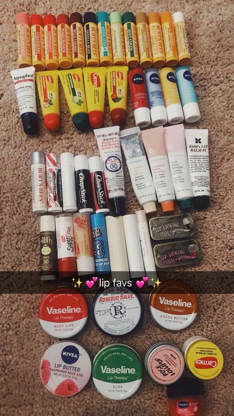 Burts Bees Chapstick, Acne Concealer, Drugstore Skincare Routine, Balzam Na Pery, Rosebud Salve, Vaseline Lip, Lip Balm Collection, Natural Skincare Brands, Balsam Do Ust