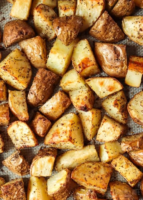 Diced Baked Potatoes, Diced Oven Potatoes, Diced Roasted Potatoes In Oven, How To Make Roasted Potatoes In The Oven, Best Diced Potato Recipe, How To Prepare Potatoes, Dinner Recipes With Russet Potatoes, Potatoes In The Oven Diced, Cooking Potatoes In Oven