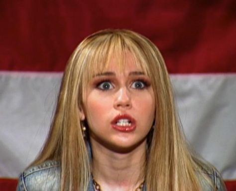 Hannah Montana Pfp, Miley Whats Good, Hannah Montana 3, Old Disney Channel Shows, Miley Cyrus Photoshoot, Old Disney Channel, Miley Stewart, Vanessa Paradis, Hannah Montana