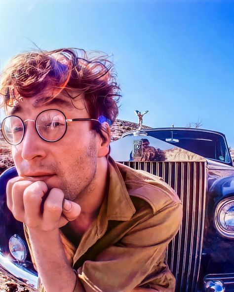 ᴛʜᴇ ʙᴇᴀᴛʟᴇs💫 on Instagram: “John Lennon photographed with a Rolls-Royce in Almería, Spain during production of the film 'How I Won the War' on 5th October 1966. 📸 by…” British Guys, John Lemon, Just Good Friends, Bug Boy, Bug Collection, Beatles Photos, Beatles Pictures, Sgt Pepper, Beatles Art