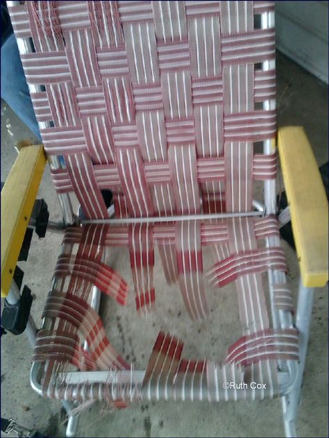 Lawn Chair in Need of DIY Re-Webbing: http://abitosunshine.blogspot.com/2017/09/labor-of-love-lawn-chair-re-webbing-diy.html Chair Webbing Diy, Replace Lawn, Metal Frame Chair, Chair Redo, Chair Repair, Lawn Chair, Garden Help, Lawn Chairs, Diy Chair