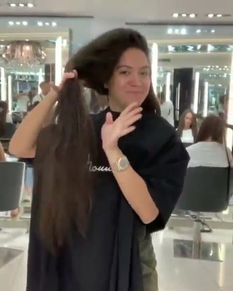 Your Hair Guide on Instagram: “Awesome Hair Transformation!  Write your first thought 💭 when you saw the final transformation in the comments!  Credits: @mounir 🙌🏽👏🏽👏🏽👏🏽” Long Hair Transformation, Hair Guide, Awesome Hair, Fashion 2018, Hair Transformation, Hair Tutorial, Knee High, Brave, Diving