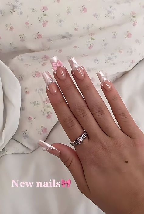 Aesthetic Girly Nails, Pretty Coquette Nails, Coquette Nails French Tip, Girly Y2k Nails, Ballerina Core Nails, Rhinestone Bow Nails, Pink Bday Nails Short, Light Pink Nails With Pearls, Croquette Nails Pink