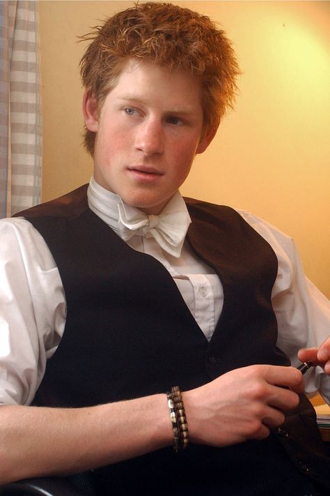 Prince Harry Young, Princ Harry, British Royal Family News, Prince Harry Et Meghan, Harry Porter, Prince Harry Photos, Time Activity, Pictures Of Prince, Photos Of Prince