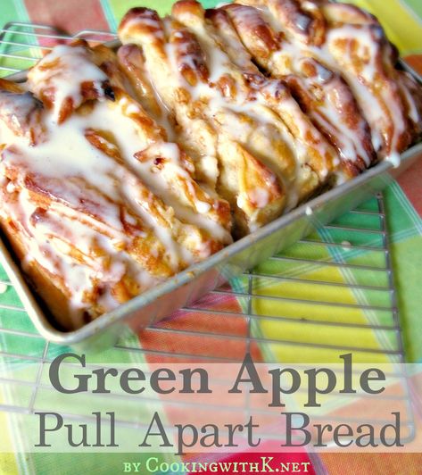 Green Apples Dessert, Apple Pull Apart Bread, Frozen Bread Dough Recipes, Green Apple Recipes, Rhodes Rolls Recipes, Quick Apple Dessert, Coconut Macaroons Easy, Apple Desserts Easy, Bread Dough Recipe