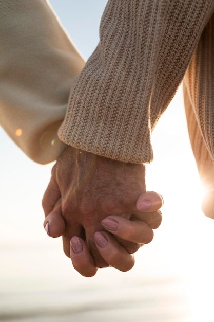 Old Couple Photography, Old Couple, Couple Holding Hands, Couple Hands, Hand Photo, Old Couples, Universal Language, Old Hands, Couple Shoot