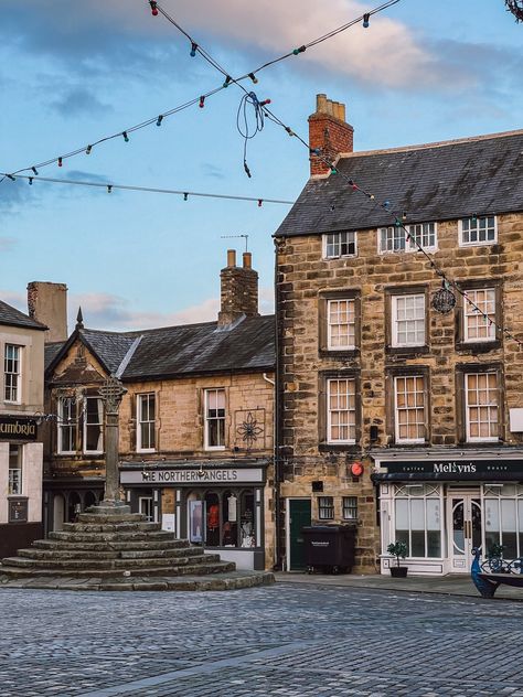 7 beautiful villages in Northumberland Northumberland Aesthetic, North East Aesthetic, New England Architecture, Seahouses Northumberland, Corbridge Northumberland, Uk Roadtrip, Building Miniature, Novel Aesthetic, Road Trip Uk