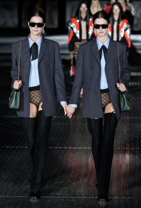 Gucci Spring 2023, Beatnik Style, Gucci Runway, Spring 2023 Ready To Wear, Spring Runway, 90s Runway Fashion, Gucci Spring, Lingerie Inspiration, 2023 Ready To Wear