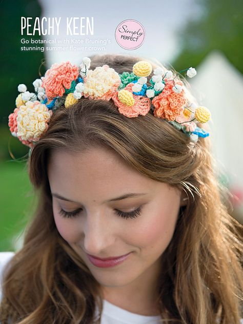 Knitting Creations, Crochet Flower Headbands, Crochet Crown, Crochet Puff Flower, Crochet Wreath, Crochet Hair Clips, Simply Crochet, Crown Pattern, Crochet Hair Accessories