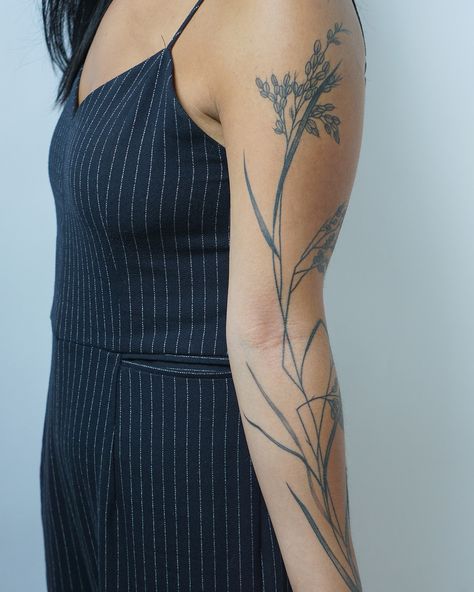 Rice Plant Tattoo, Plant Tattoo Ideas, Wreath Tattoo, Earthy Tattoos, Rice Plant, Shadow Tattoo, Side Neck Tattoo, Sacred Heart Tattoos, On Tattoo