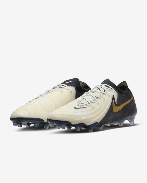 Nike Phantom GX 2 Elite AG Low-Top Football Boot. Nike CA Nike Phantom Gx Elite, Best Soccer Shoes, Rugby Boots, Nike Fashion, Soccer Shoes, Sport Football, Football Boots, Jordan Retro, Low Top