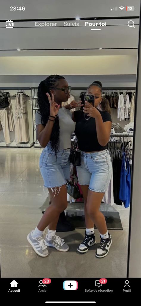 Zara Drip, Fall Fits, Cute Summer Outfits, Friend Photos, Cute Fits, Spring Summer Outfits, School Outfits, Holiday Outfits, Simple Outfits