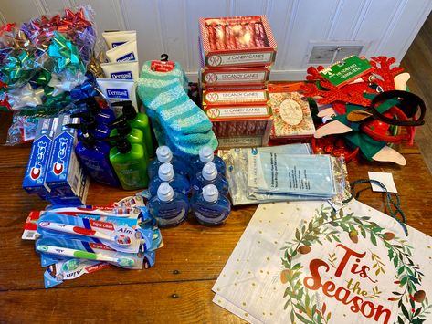 Nursing Home Gifts Care Packages, Nursing Home Christmas Gifts, Nursing Home Christmas, Gifts For Nursing Home Residents, Elderly Care Package, Homeless Care Package, Blessing Bag, Nursing Home Gifts, Christmas Care Package