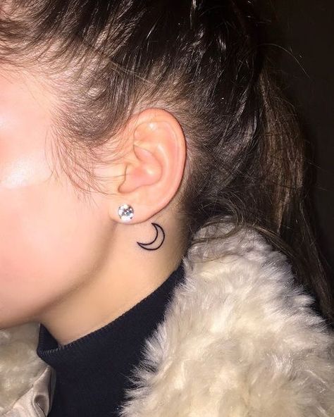 Small Moon Tattoos, Behind Ear Tattoos, Side Neck Tattoo, Neck Tattoos Women, Small Tattoos Simple, Subtle Tattoos, Aesthetic Tattoo, Elegant Tattoos, Tattoo S