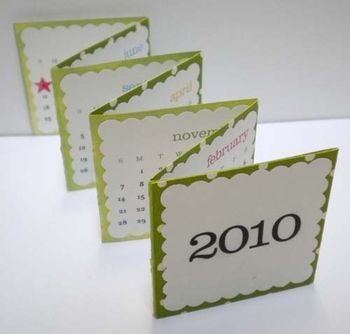 Pocket Calendar Ideas, Diy Desk Calendar Ideas, Mini Desk Calendar, Calendar Craft, Pocket Calendar, Mini Desk, Diy Calendar, A Muse, Desk Calendar