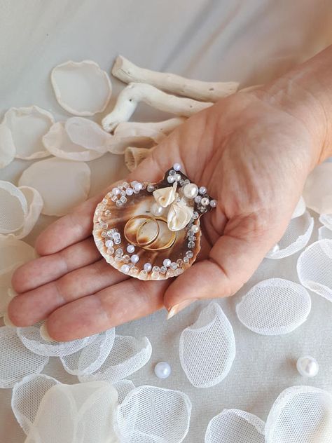 Ring Bearer Beach Wedding, Shell Ring Bearer, Shell Ring Holder, Fake Rose Petals, Seashell Ring, Flower Girl Petals, Personalized Ring Box, Wedding Ring Holder, Rose Petals Wedding