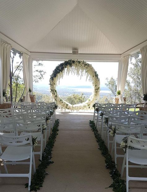 Mountain Spa, Vineyard Wedding Reception, Vineyard Wedding Venues, Glasshouse Mountains, Wedding Packages Prices, Scenic Wedding, Elegant Wedding Themes, Event Room, Wedding Photo Gallery