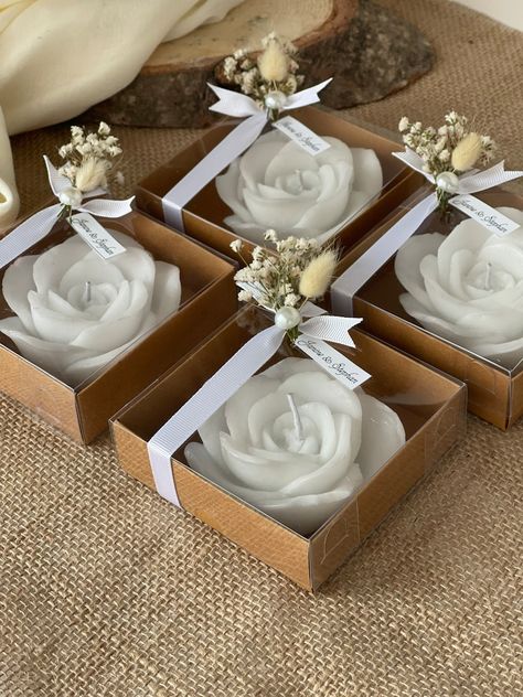 Custom Wedding Candles, Wedding Bomboniere, Wedding Candle Favors, Personalised Wedding Candles, Candle Flower, Bridesmaid Candle, Candle Wedding Gift, Rosen Box, Homemade Scented Candles