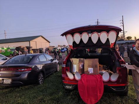 Trunk Or Treat Ideas, Holiday Inspo, Treat Ideas, Trunk Or Treat, Trunk, Daisy