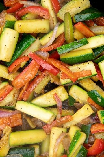 Hibachi Style Zucchini, Benihana Vegetables Recipe, Benihana Vegetables, Hibachi Chicken And Vegetables Recipe, Benihana Shrimp, Benihana Garlic Butter, Benihana Garlic Butter Recipe, Hibachi Vegetables Recipe, Baked Bratwurst